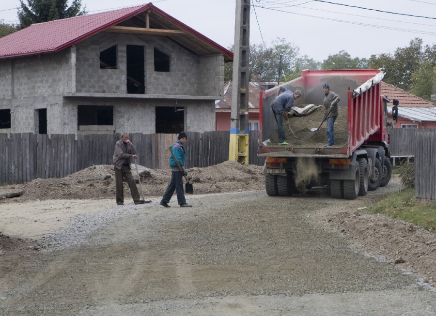 Peste 1.000 de gălăţeni au fost prinşi, în 2014, muncind "la negru"