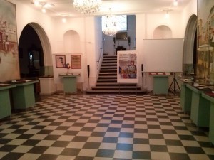 La Casa Cuza: Expoziţia „Crucii de Război” oferită Galaţiului 
