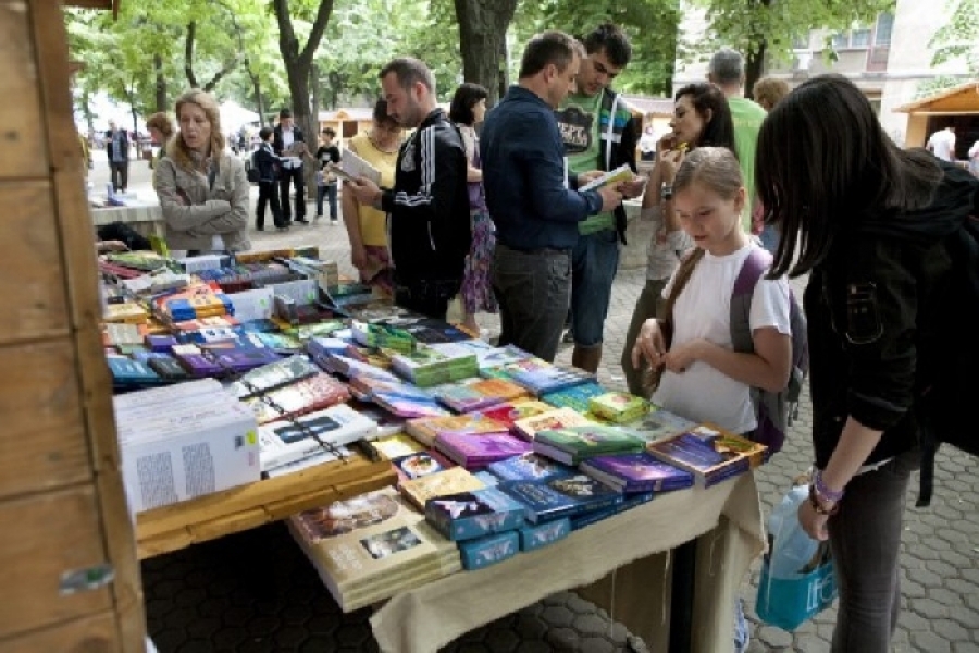 Târgul de carte "Axis Libri", la Galaţi, săptămâna viitoare