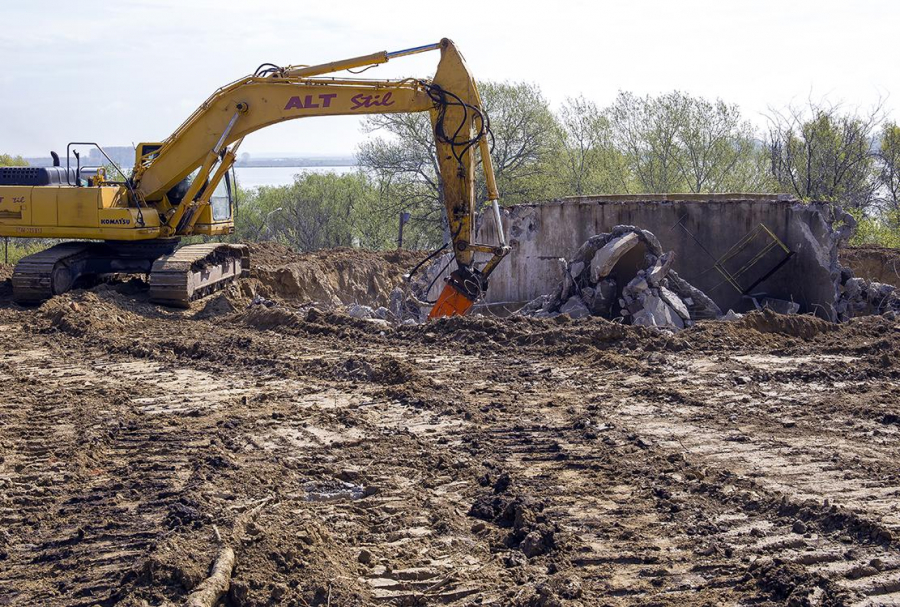 Demolări pentru viitorul parc de aventură