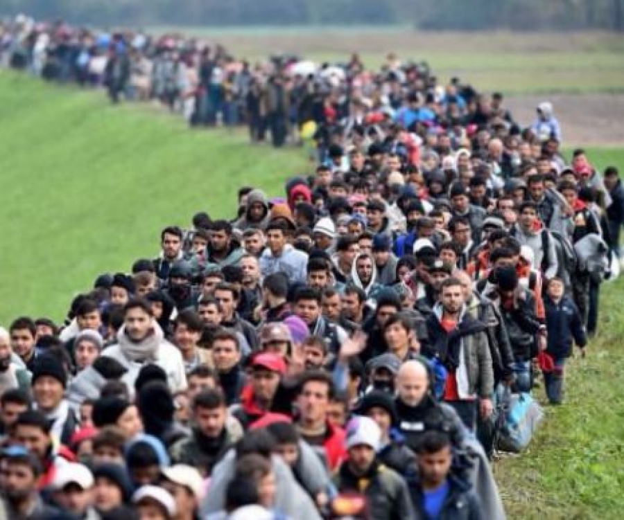 Imagini pentru imigranti in europa