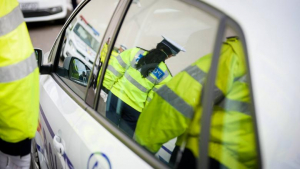 Polițiștii care au conexiuni cu rețelele infracționale vor fi chemați la audieri