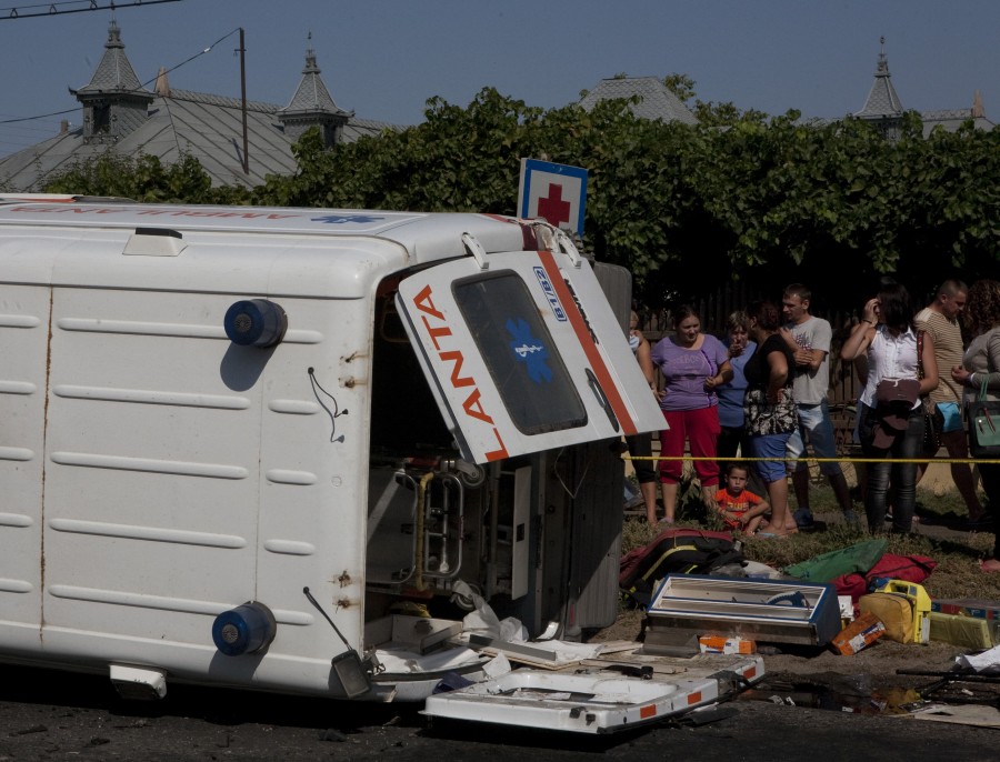 Măsuri drastice pentru personalul de la ambulanţă, în urma tragediei de la Barcea
