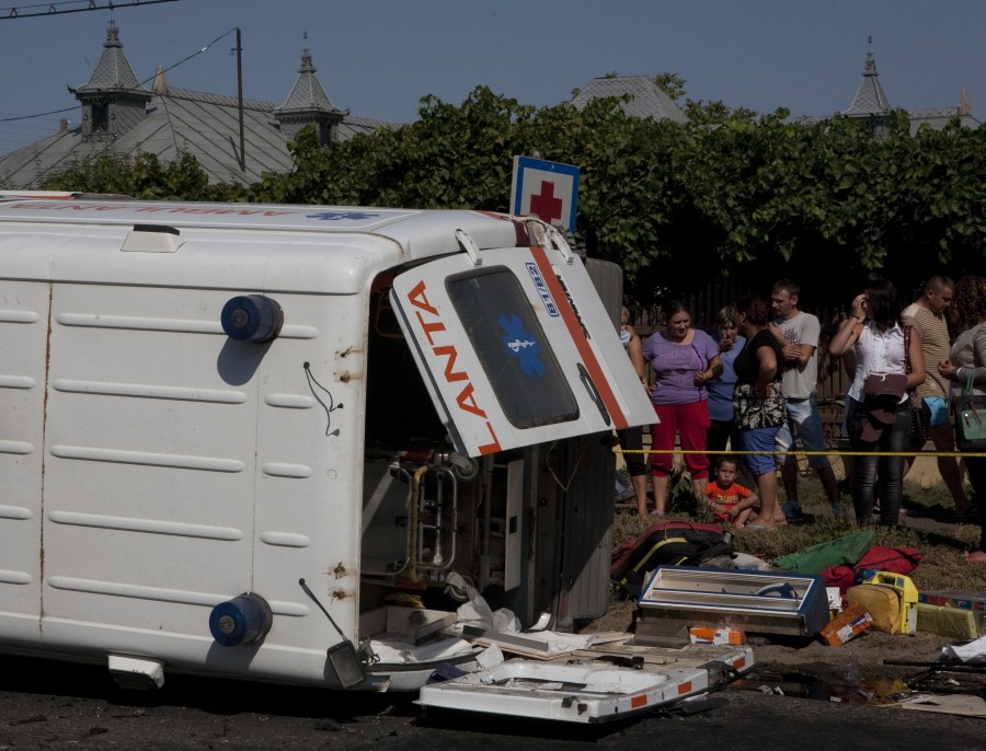 Măsuri drastice pentru personalul de la ambulanţă, în urma tragediei de la Barcea