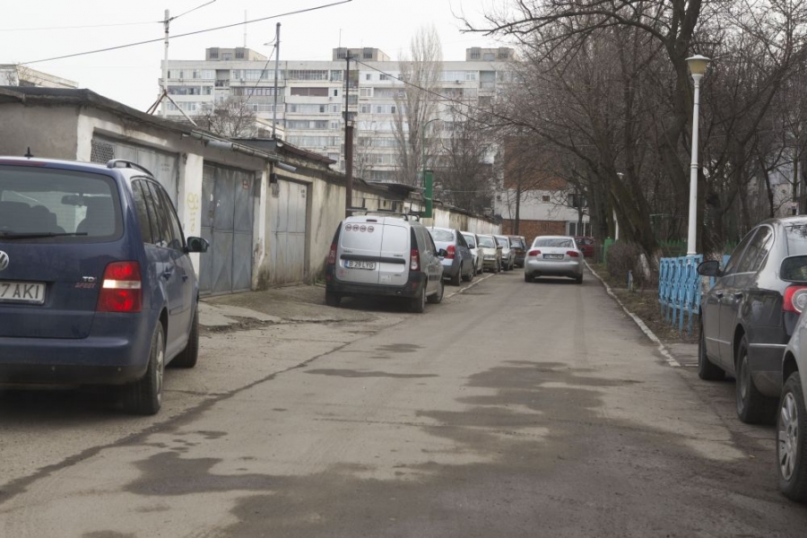 RESTRUCTURAREA URBANĂ a cartierului Ţiglina II. Gălăţenii vor DEMOLAREA GARAJELOR şi TERENURI DE SPORT