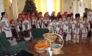 Ansamblul &quot;Rădeşteanca&quot; ne-a colindat în grai dulce moldovenesc