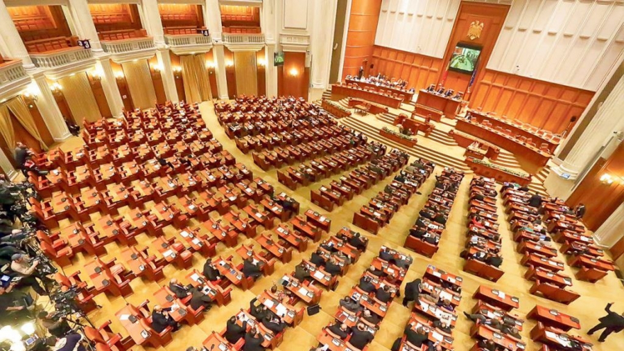 Reducerile de posturi de la Camera Deputaților, aprobate în plenul Parlamentului