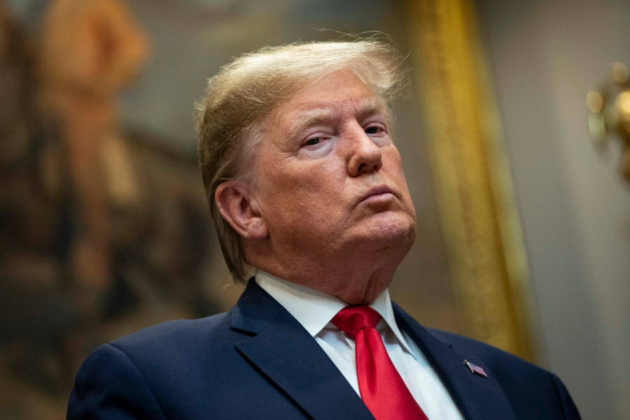 Trump cere despăgubiri uriașe pentru defăimare