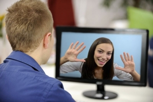 Vrei să-ţi GĂSEȘTI JUMĂTATEA pe internet? Cum arată profilul online perfect