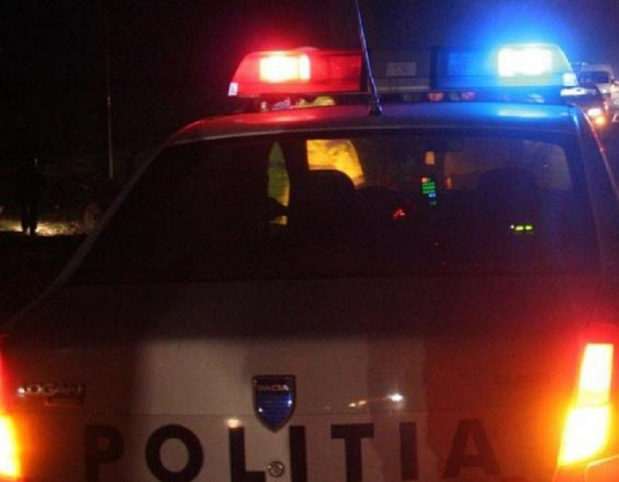 UPDATE Scandal cu răniți și mașini distruse din cauza unei fete: Bătăușii, lăsați liberi