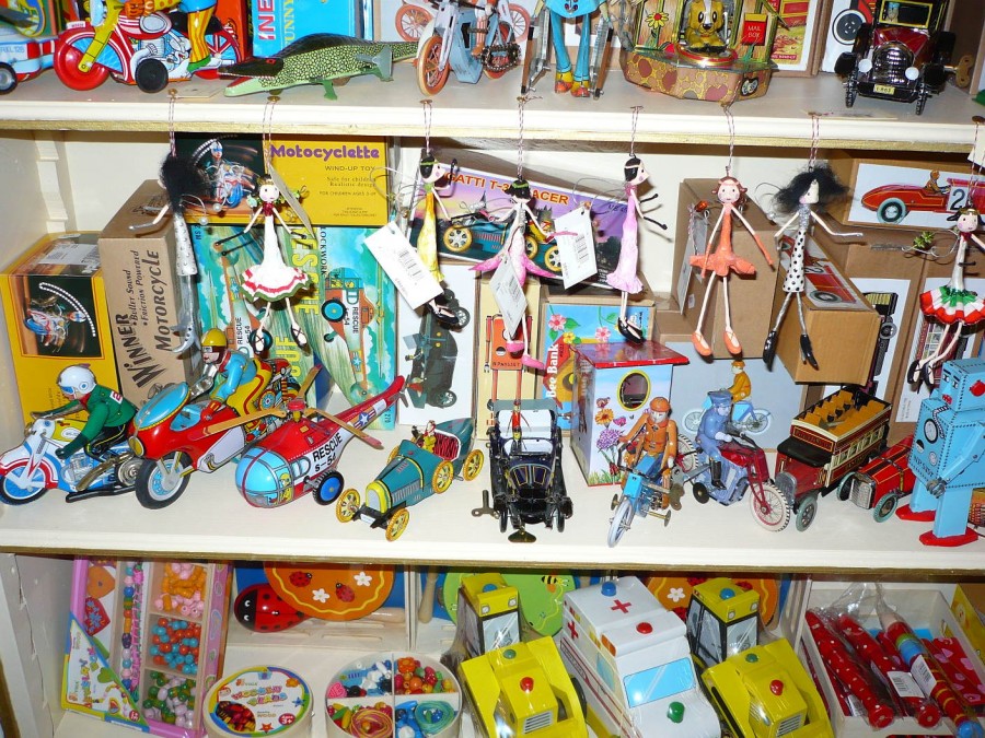 Părinţi, atenţie la siguranţa copiilor! Ce a descoperit Protecţia Consumatorilor Galaţi la magazinele de jucării