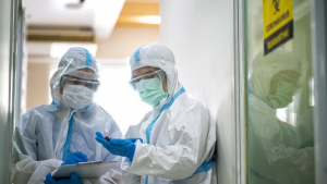53 de studenţi la Medicină, voluntari în spitalele Covid
