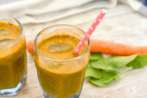Sucul de spanac și morcov, eficient contra bolilor de ficat