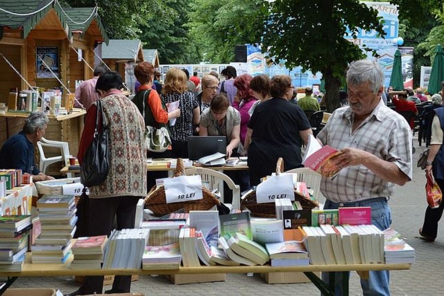 PROGRAMUL ZILEI la Târgul Naţional al Cărţii - AXIS LIBRI