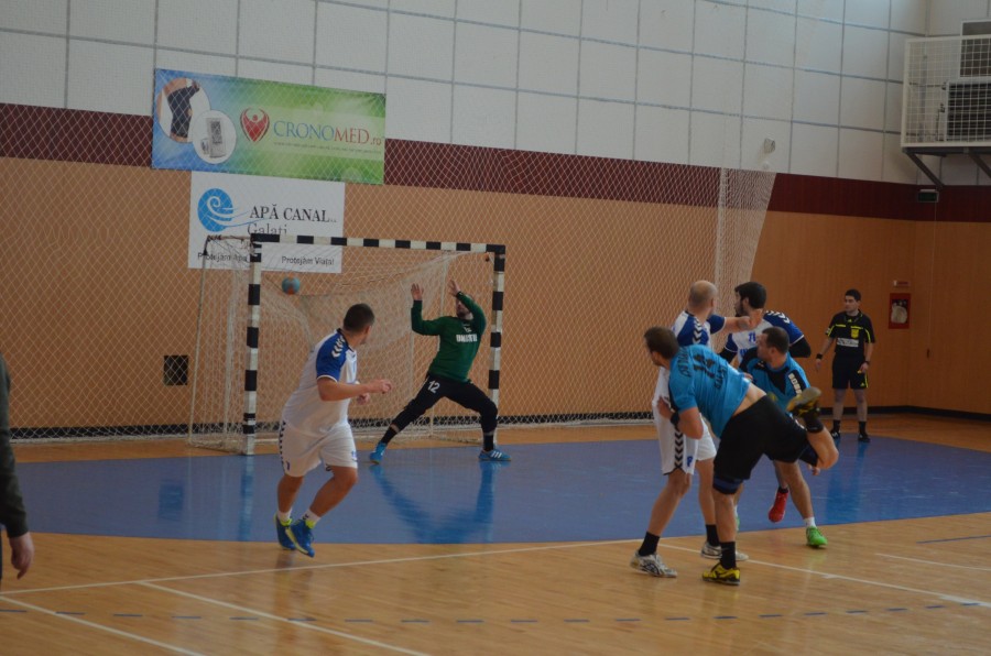 Cuplaj la Sala Sporturilor, astăzi, cu MECIURI de handbal și futsal