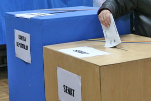 Miniştrii Dobre şi Nica vor alegeri parlamentare cât mai repede