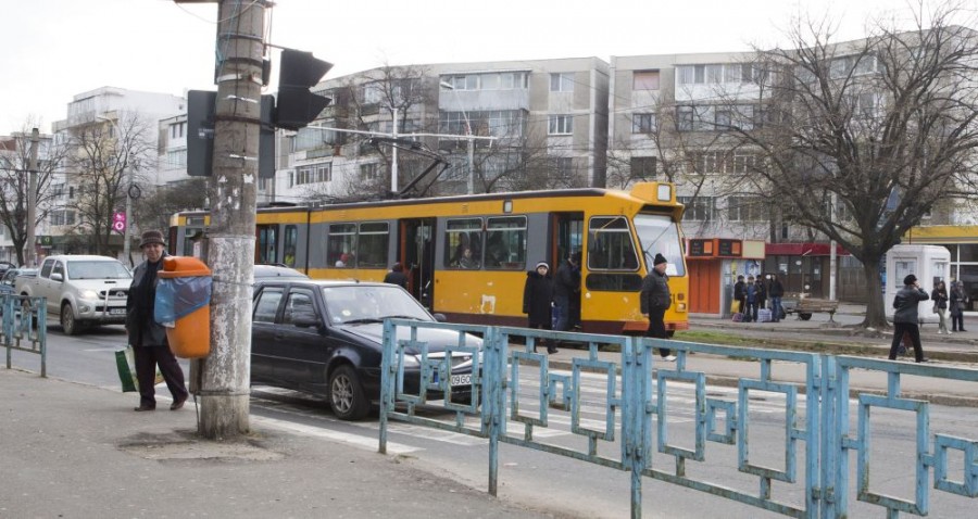 FOTO/ REPORTAJ în Aviaţiei - în ce hal arată singurul CARTIER al Galaţiului cu MALL