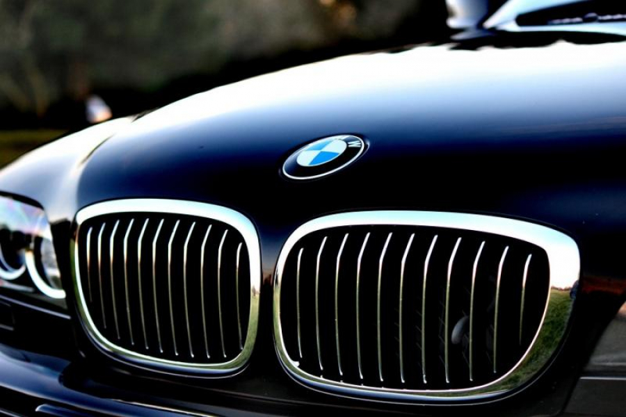 USR solicită anchete pentru BMW-urile dorite de Poliție