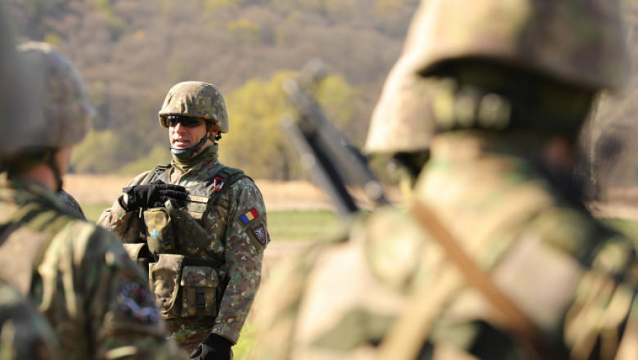 Mii de români s-au înscris pentru serviciul militar voluntar. Dîncu: „Înscrierile continuă”