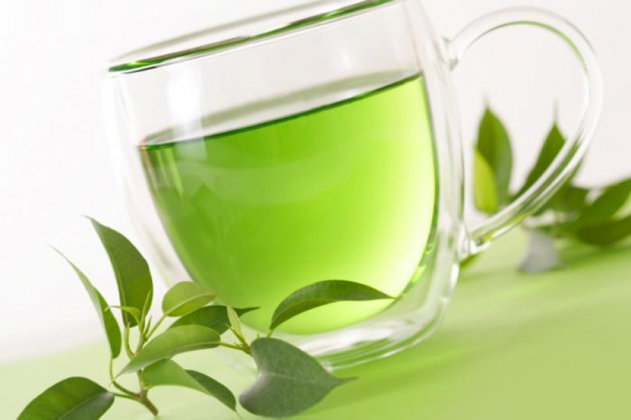 Ceaiul verde menţine dinţii sănătoşi