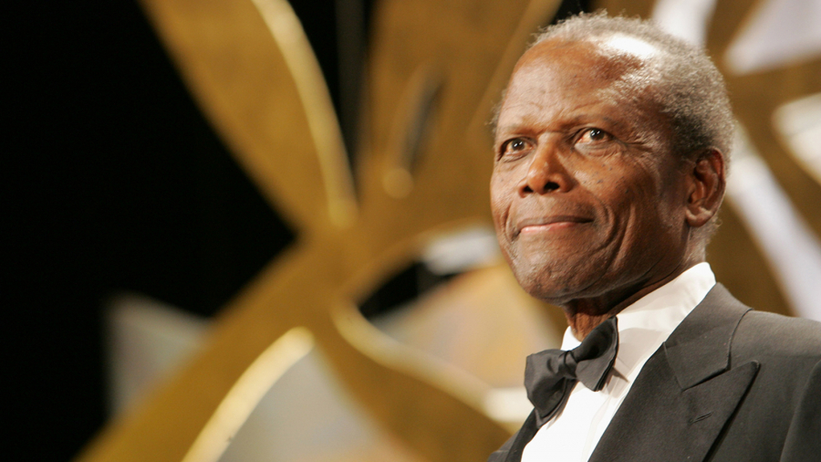 S-a stins din viață Sidney Poitier, primul actor de culoare care a luat premiul Oscar