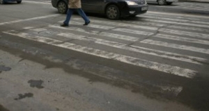 De ce stă POLIȚIA LA PÂNDĂ lângă trecerile de pietoni