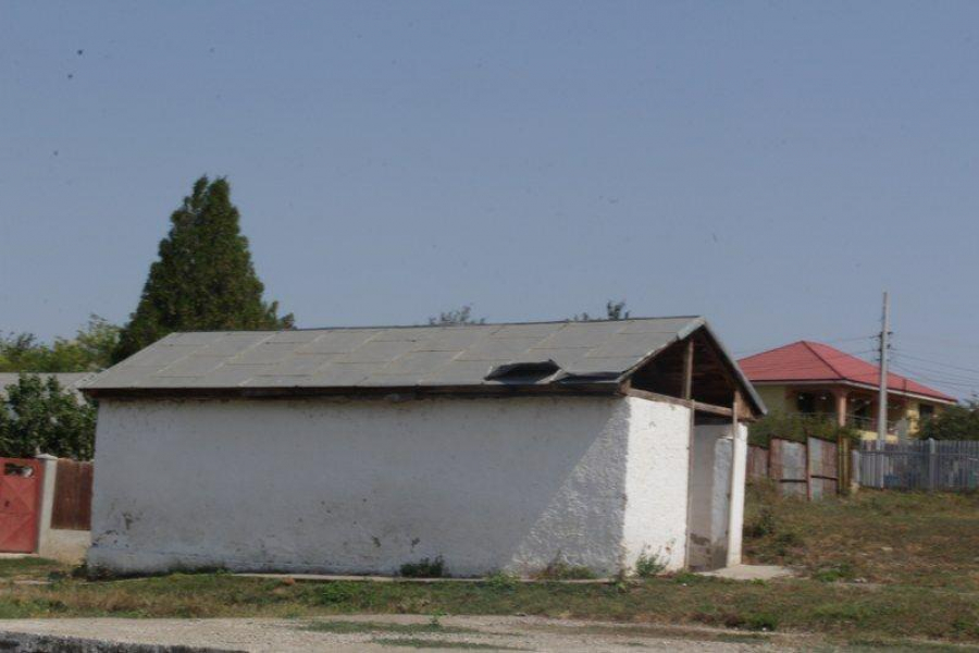 Primarii nu găsesc constructori pentru toaletele şcolilor