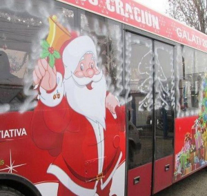 Distracţie cu autobuzul lui Moş Crăciun