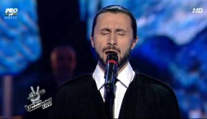 VIDEO Spectacol senzaţional la „Vocea României” / Gălăţeanul Adrian Nour, favoritul publicului din echipa lui Smiley