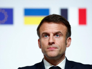 Emmanuel Macron nu exclude trimiterea de trupe NATO în Ucraina