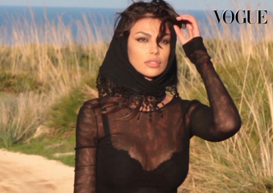 Vogue Italia: Mădălina Ghenea are farmecul mediteranean al Sophiei Loren şi privirea Angelinei Jolie