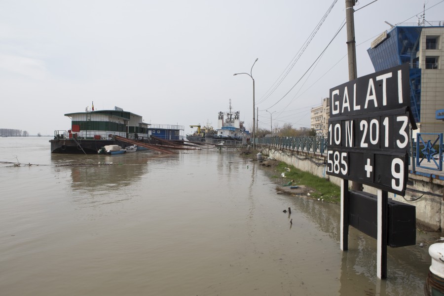 Dunărea se grăbeşte să inunde Faleza Inferioară a Galaţiului! 