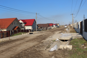 Şendreni - comuna cu doar cinci kilometri de drum asfaltat (FOTO)