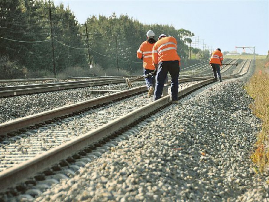 Orarul trenurilor CFR va suferi MODIFICĂRI/ REPARAŢII în lunile iulie şi august