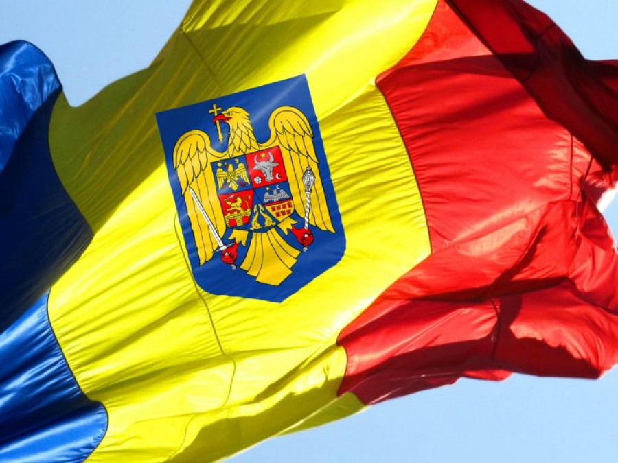 Tricolorul va avea stema ţării, conform noii Constituţii