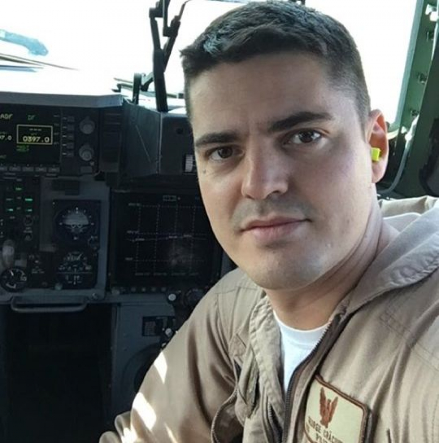 Un gălățean a comandat avionul care poate salva România (VIDEO)