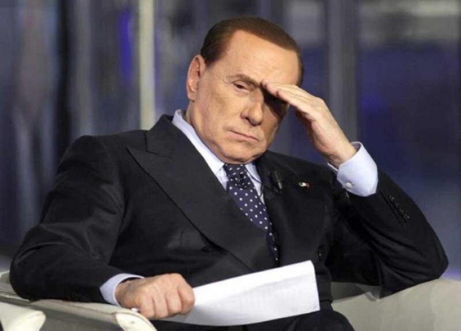 Berlusconi nu mai candidează la prezidenţiale