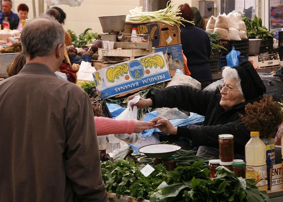 Vezi care sunt preţurile legumelor în pieţele din Galaţi! Numai vegetarian să nu fii!