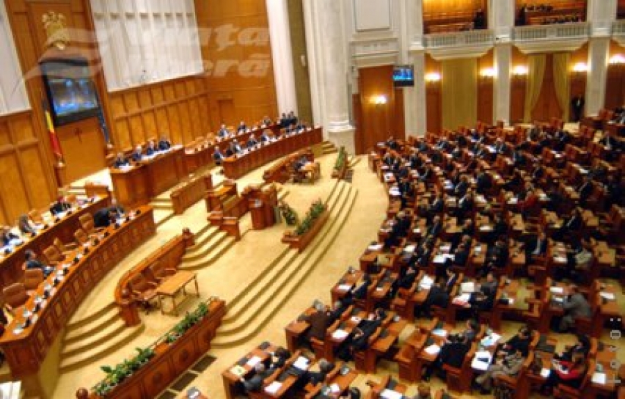 Prezenţa senatorilor gălăţeni, diferită de a partidelor  