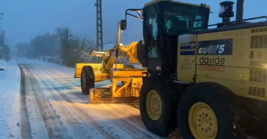 Localități în beznă și oameni disperați, după prima zăpadă. Intervenții în județ