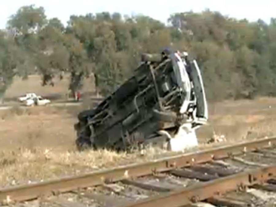 Tragedie în Republica Moldova: 8 morţi şi 15 răniţi, după ce un tren a lovit un microbuz 
