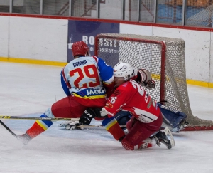 UPDATE / Dunărea a pierdut prima partida cu Ciucul. Alte meciuri din Liga Naţională de Hochei, amânate în ultimul moment
