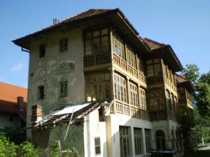 Primăria Galați scoate iar la VÂNZARE vila de la Călimăneşti