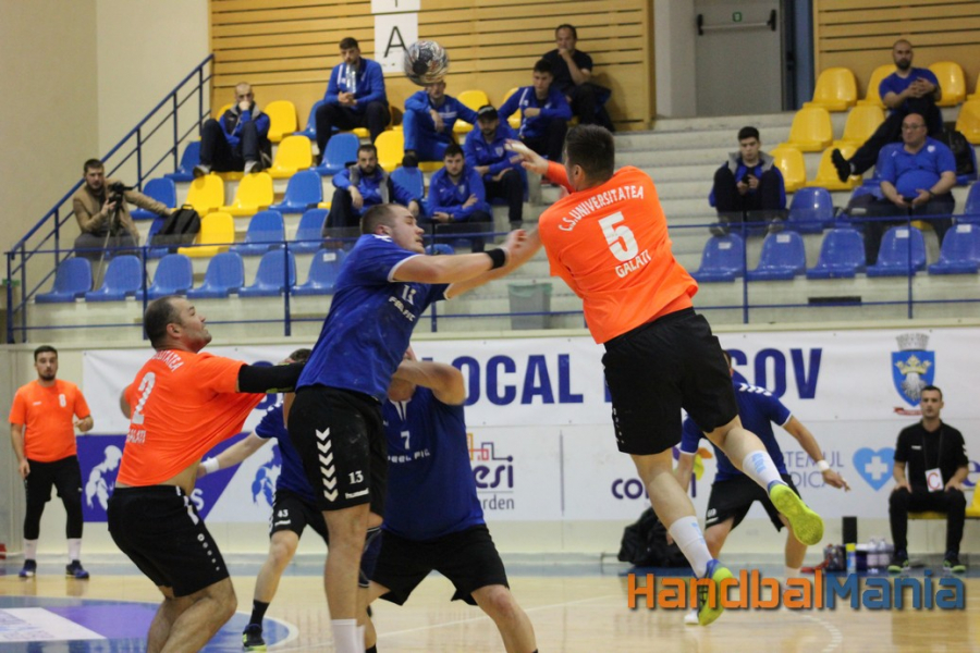 HANDBAL | Înfrângere severă în faţa liderului