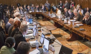 POLITICĂ DE WEEKEND/ Umor politic involuntar: &quot;Aia lungă sau aia scurtă?&quot;