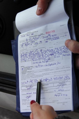 Aviz gălăţenilor care îşi aduc &quot;prietenii&quot; să-i ajute în procesele cu poliţia