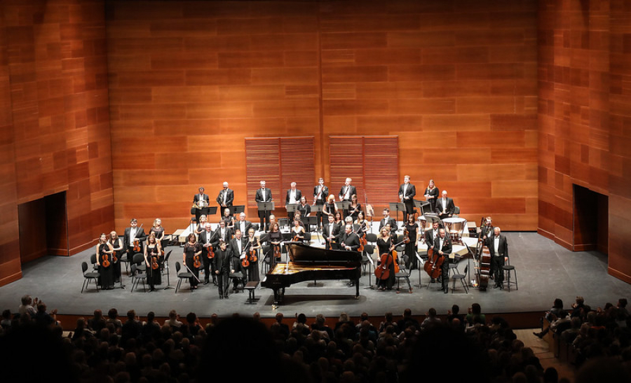 Enescu, în interpretarea London Philharmonic Orchestra