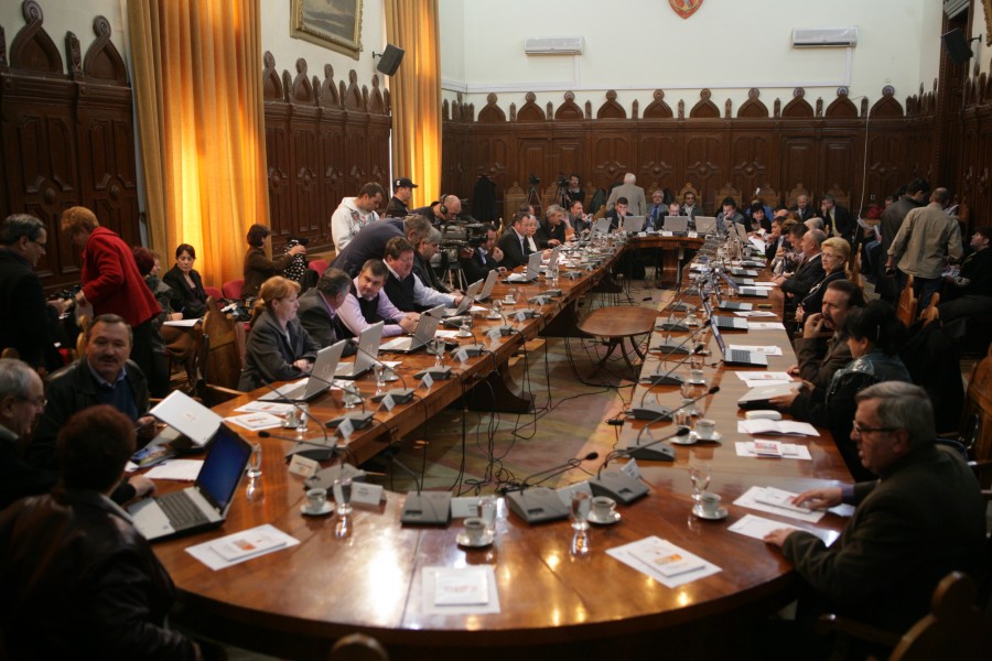 Consiliul Judeţului: Când lucrurile încep bine se sfârşesc prost   