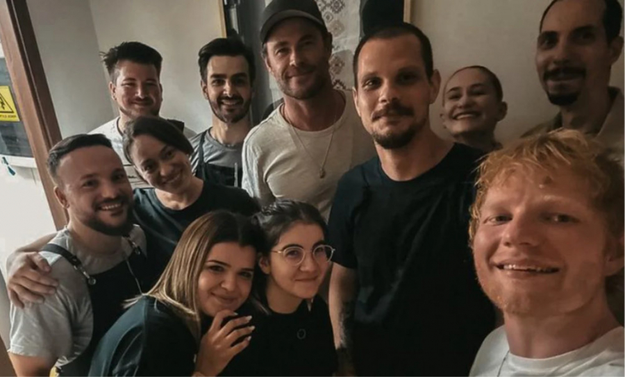 Ed Sheeran şi Chris Hemsworth au mâncat la restaurantul lui Alex Petricean