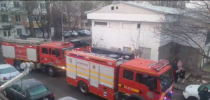 Explozie puternică într-un bloc din Galați. Au fost afectate mai multe locuințe (FOTO și VIDEO)